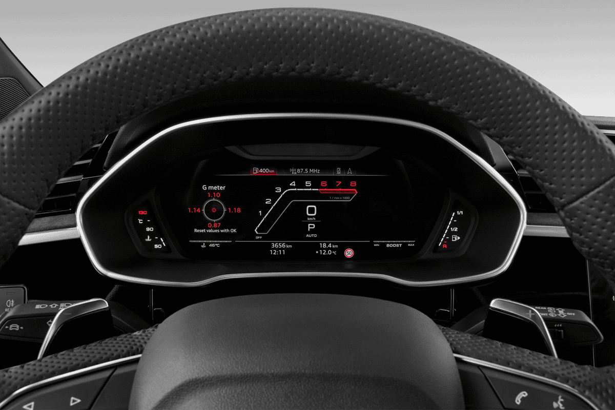 Kombiinstrument eines Audi RS Q3 Sportback