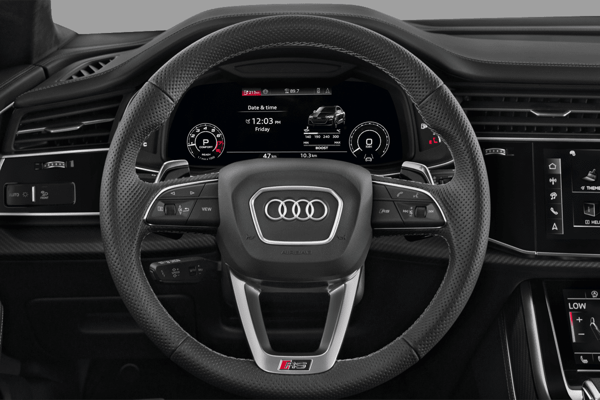 Lenkrad eines Audi RS Q8 SUV