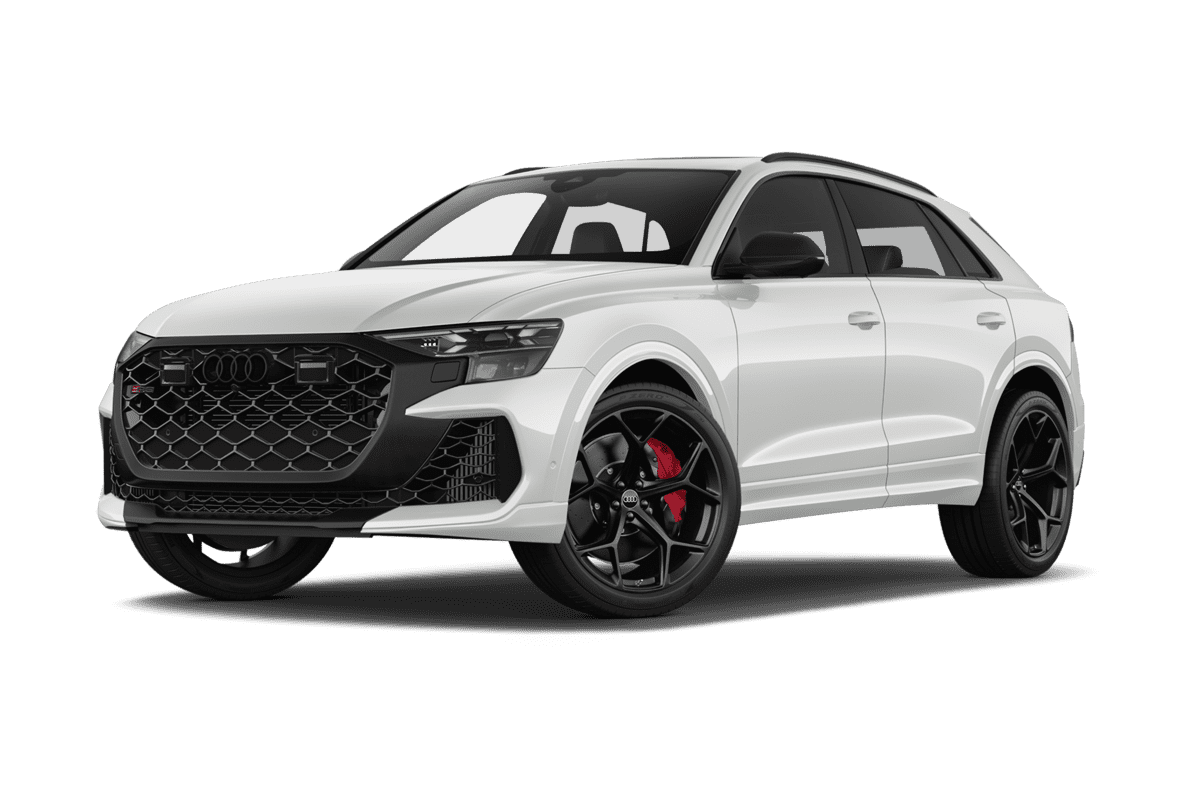 Tiefe, schräge Heckansicht eines Audi RS Q8 SUV, freigestellt