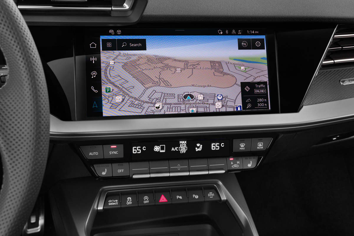 Mittelkonsole eines Audi S3 Limousine