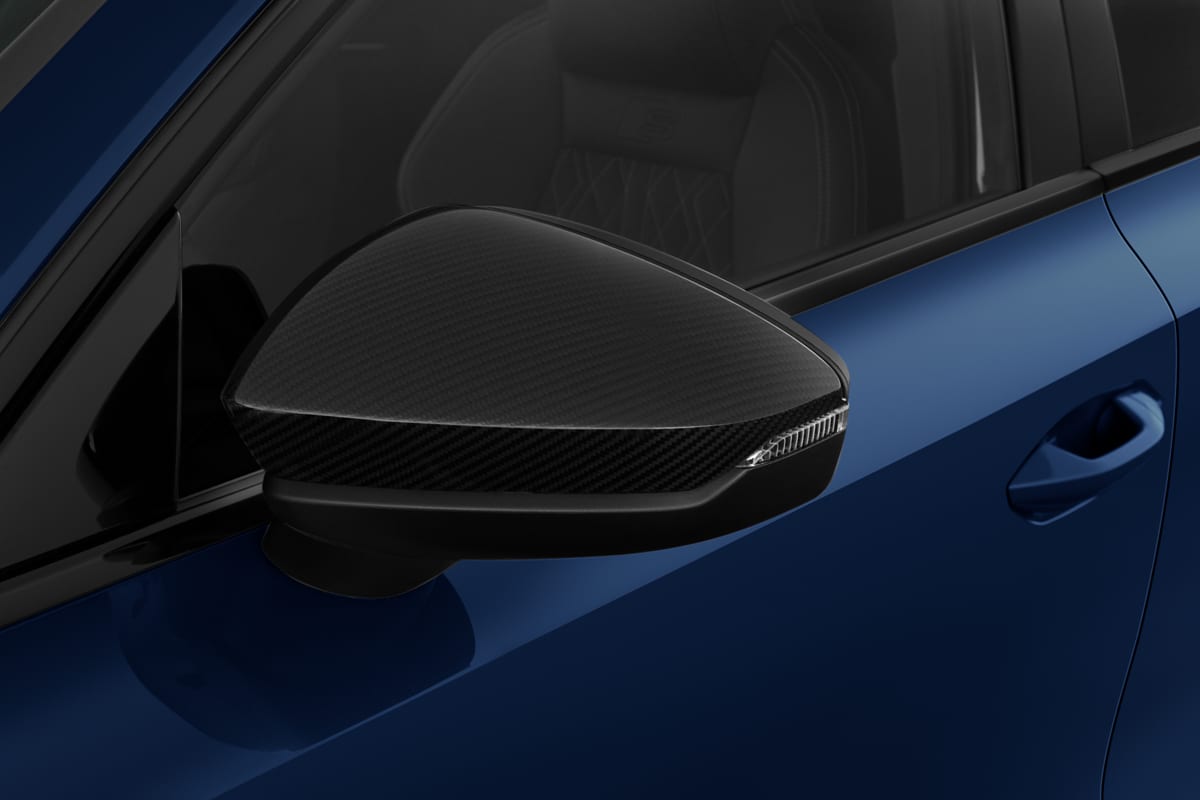 Rückspiegel eines Audi S3 Sportback 