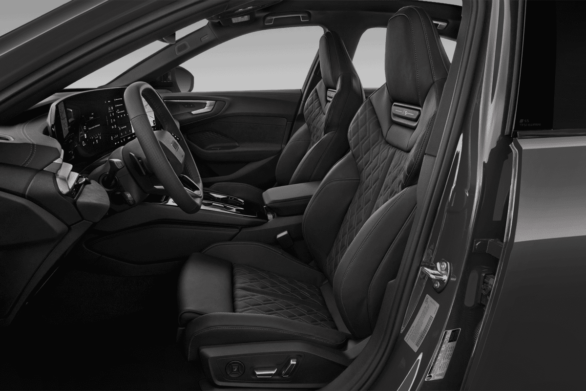 Vordersitze eines Audi S5 Limousine 