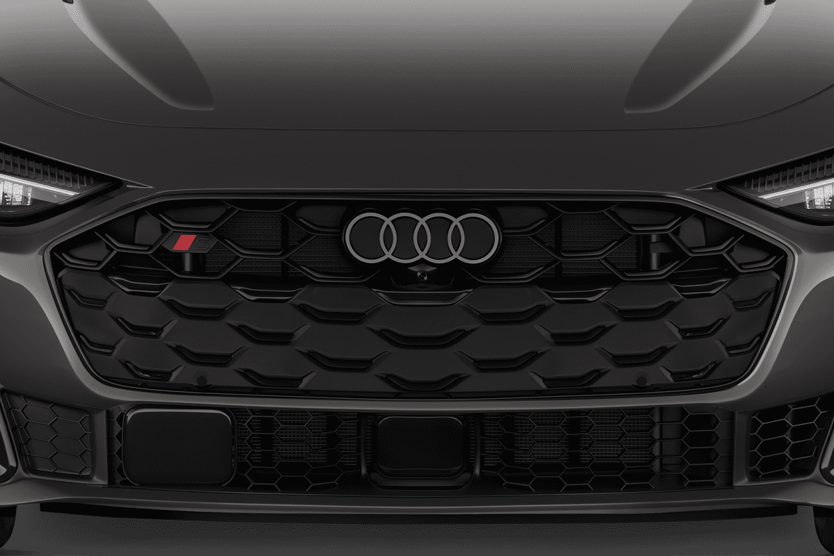 Kühlergrill eines Audi S5 Limousine 
