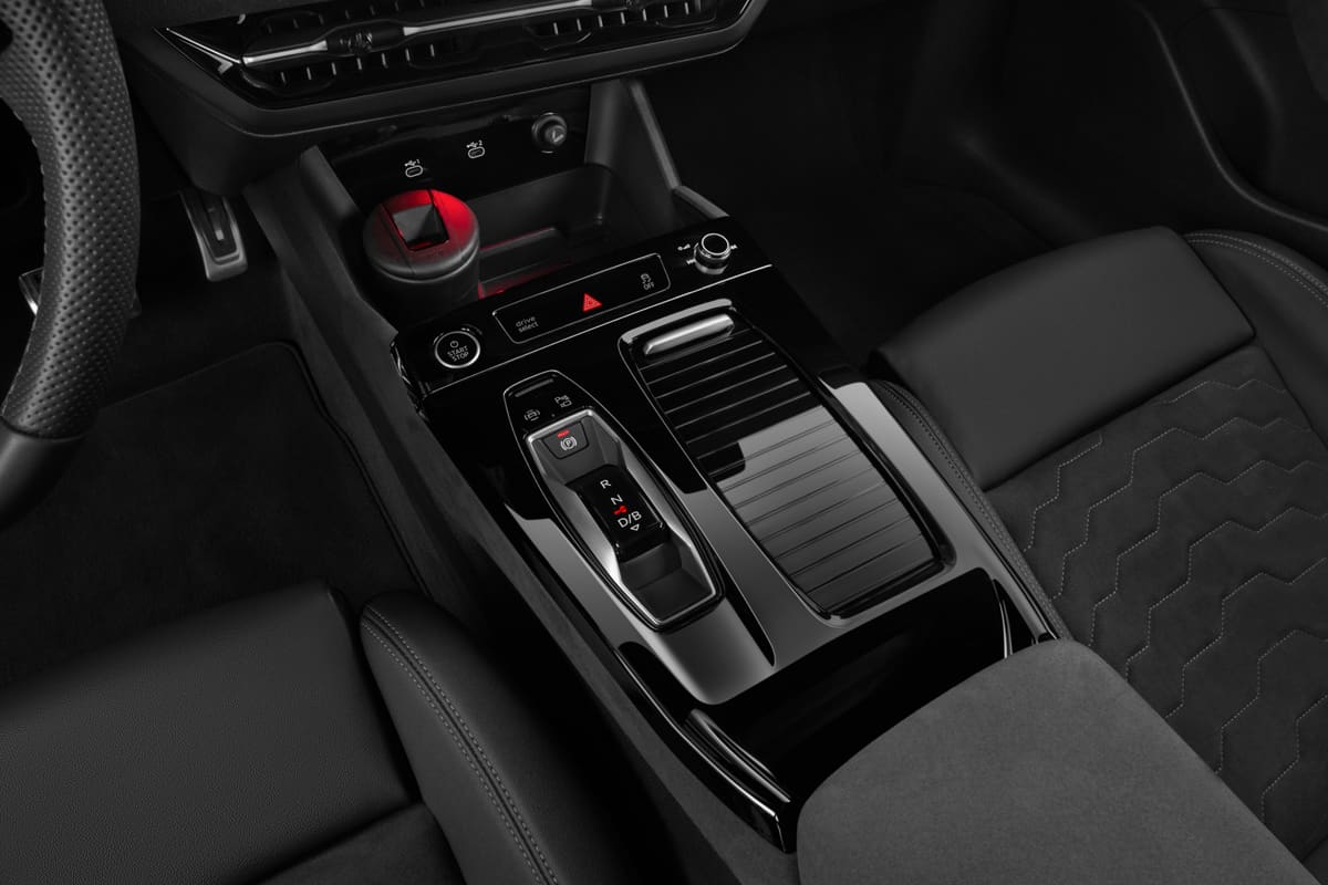 Schaltknüppel eines Audi S6 Avant e-tron 