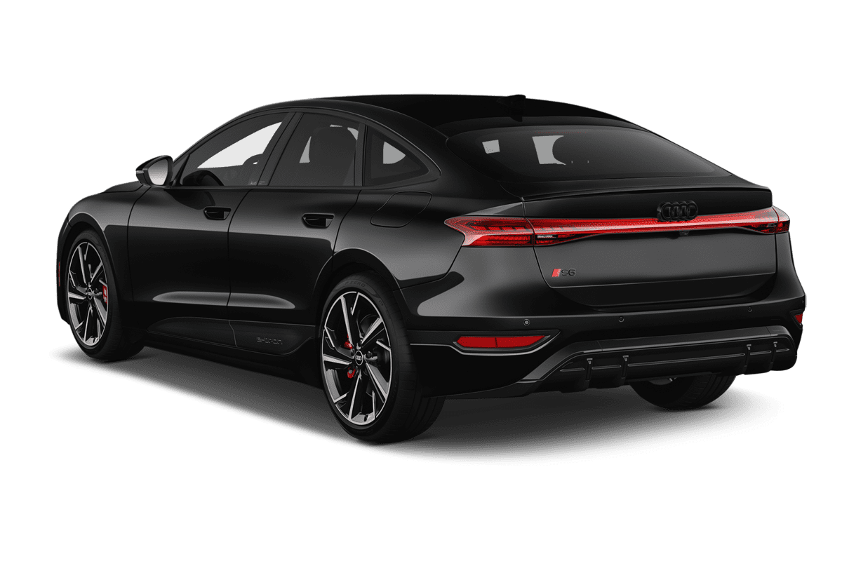 Schräge Heckansicht eines Audi S6 Sportback e-tron , freigestellt