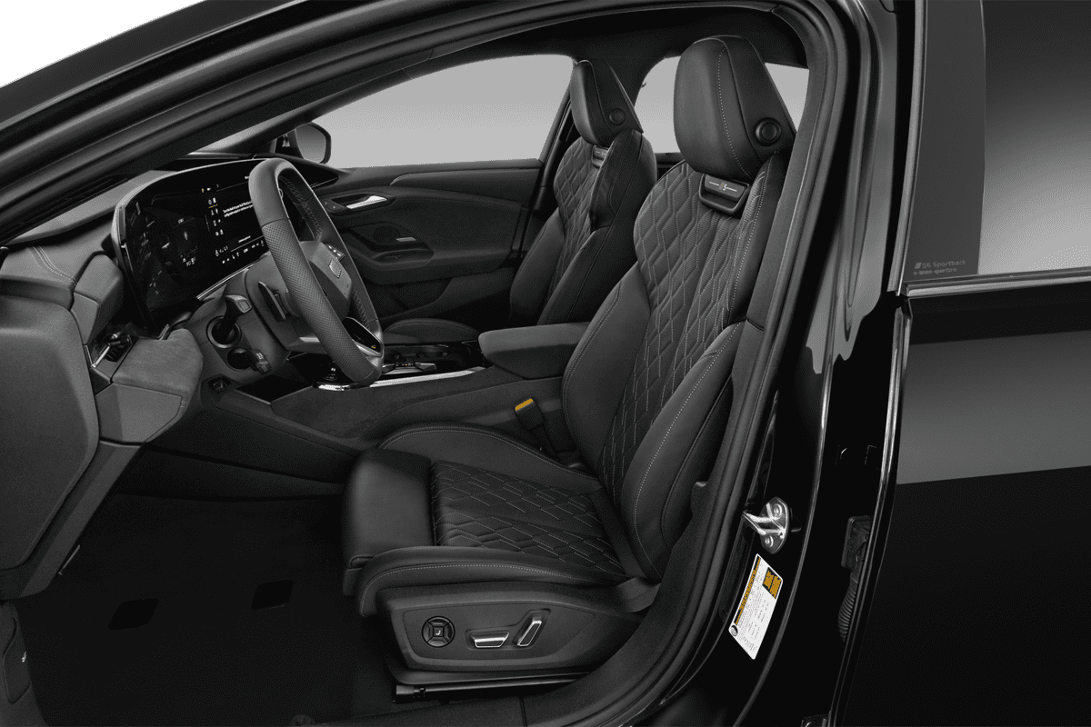 Vordersitze eines Audi S6 Sportback e-tron 