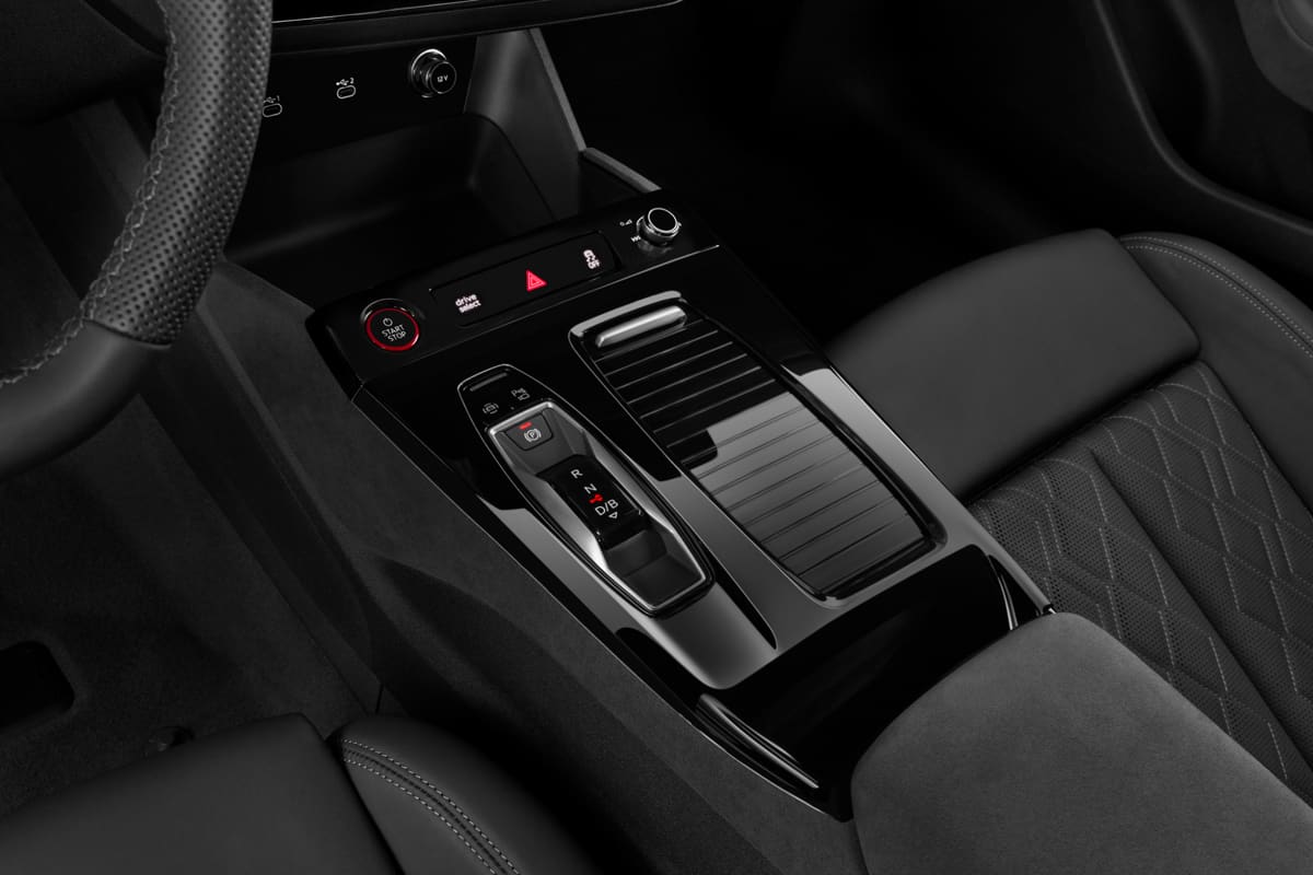 Schaltknüppel eines Audi A6 Sportback e-tron 