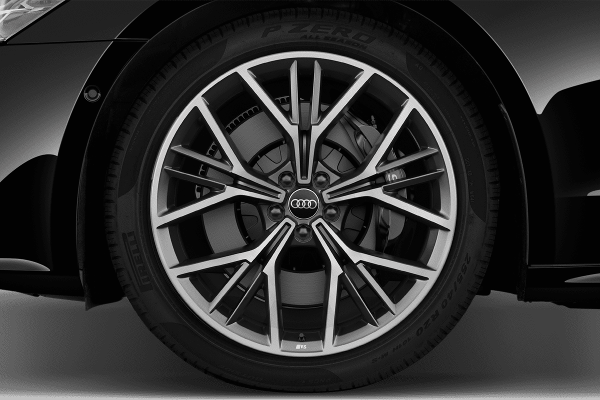 Radkappe oder Felge eines Audi S7 Sportback