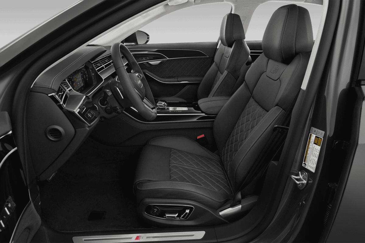 Vordersitze eines Audi S8
