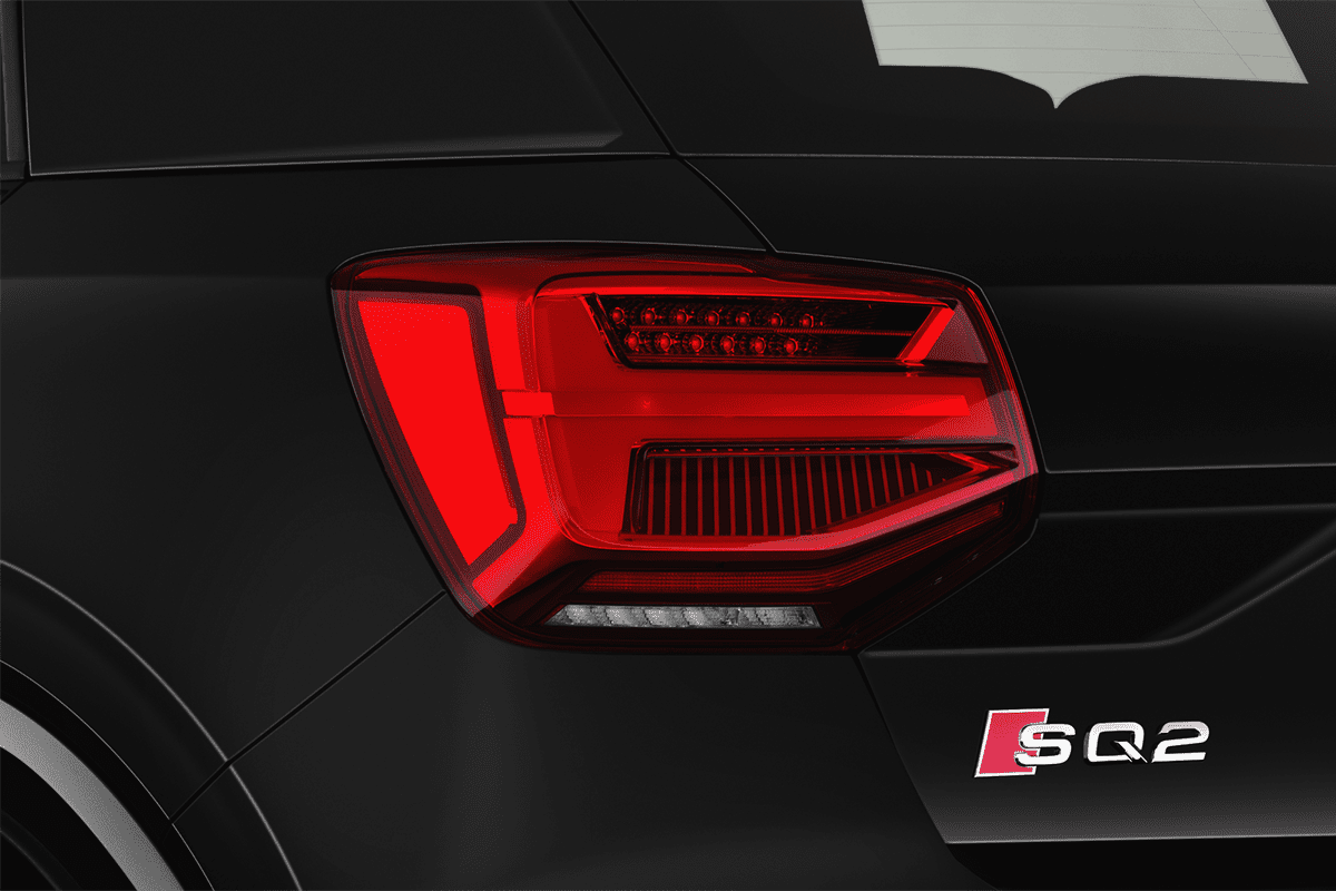 Heckleuchten eines Audi SQ2 