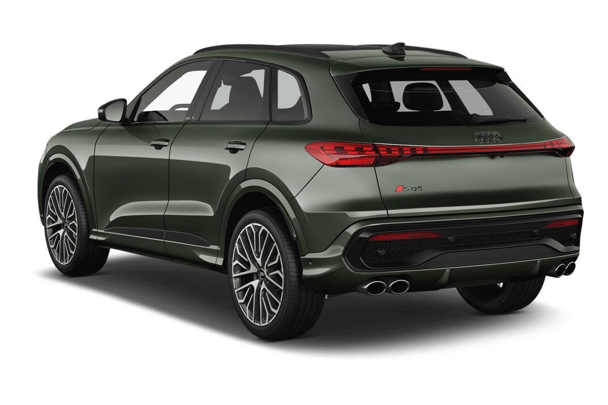 Schräge Heckansicht eines Audi SQ5 SUV, freigestellt