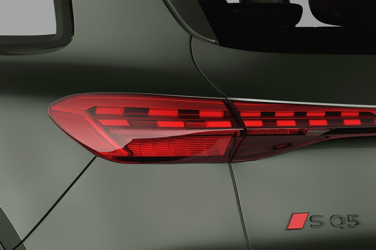 Heckleuchten eines Audi SQ5 SUV