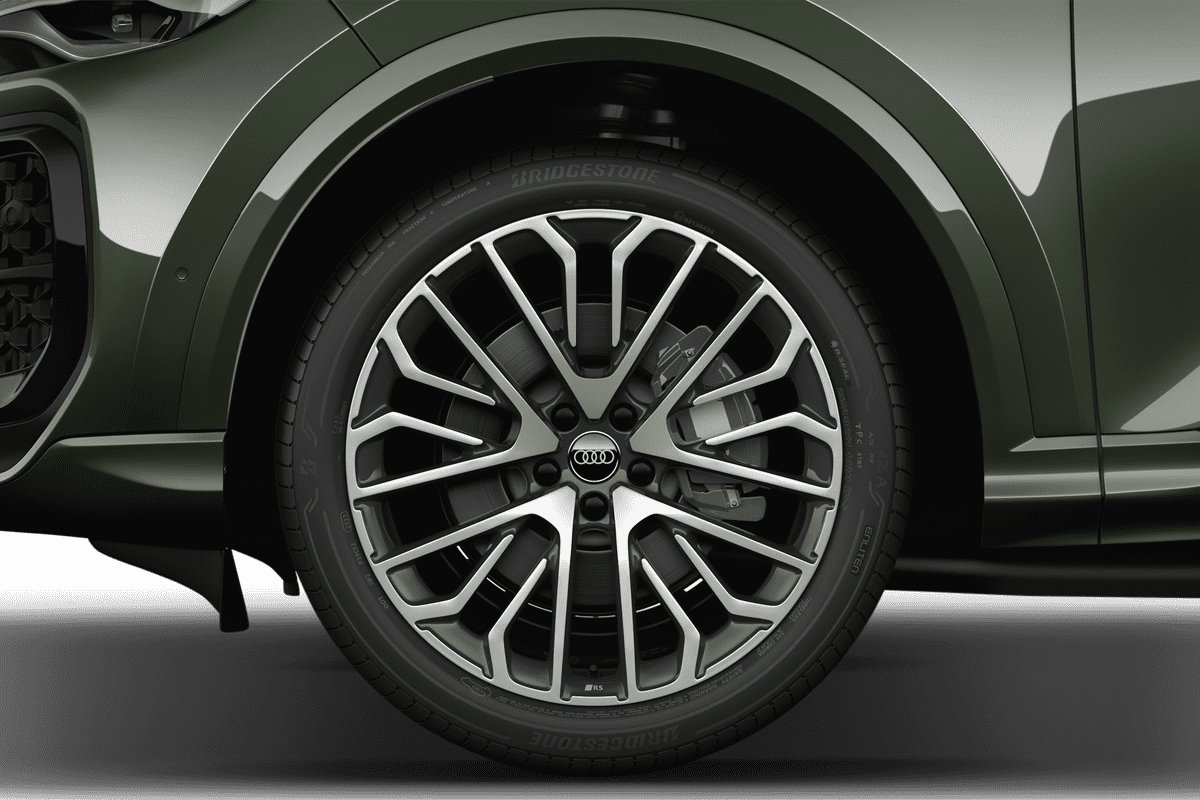 Radkappe oder Felge eines Audi SQ5 SUV