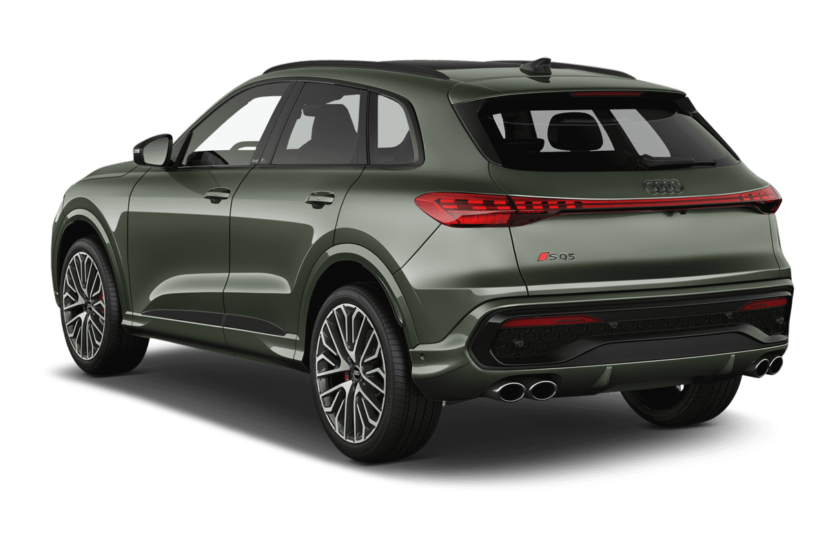 Schräge Heckansicht eines Audi SQ5 SUV, freigestellt