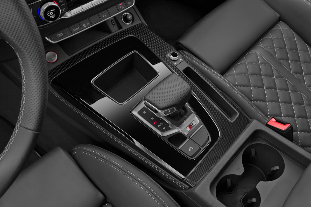 Schaltknüppel eines Audi SQ5 Sportback 