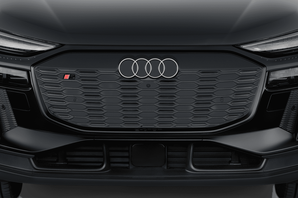 Kühlergrill eines Audi SQ6 Sportback e-tron