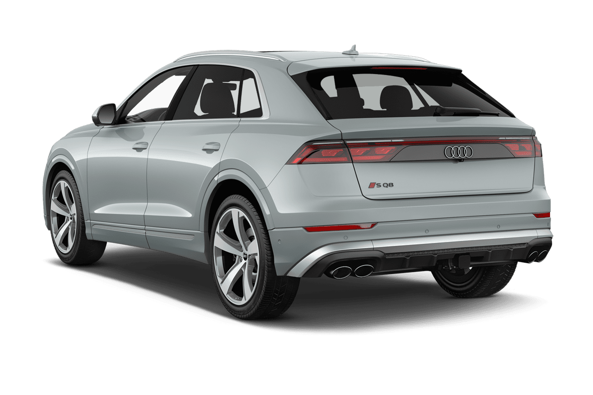 Schräge Heckansicht eines Audi Q8 SUV, freigestellt