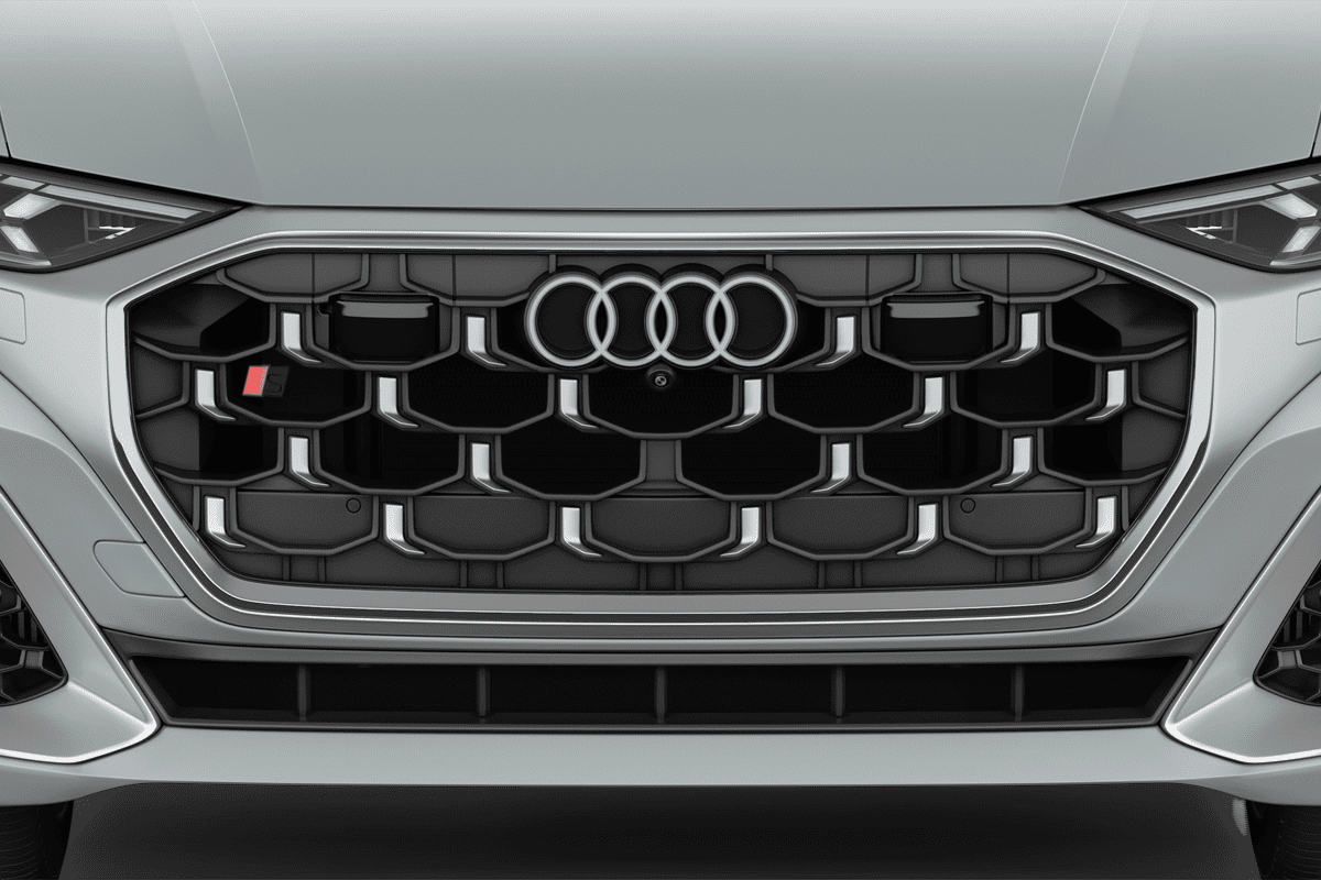 Kühlergrill eines Audi Q8 SUV