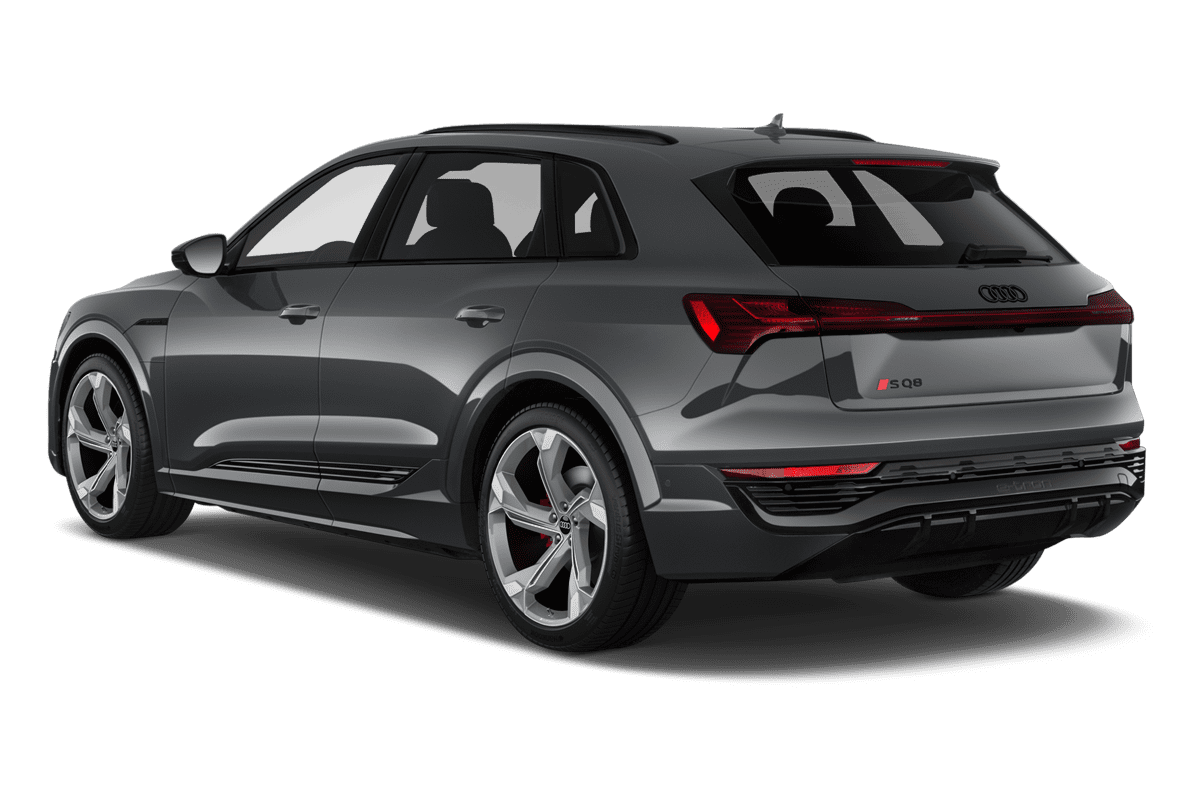 Schräge Heckansicht eines Audi SQ8 e-tron, freigestellt