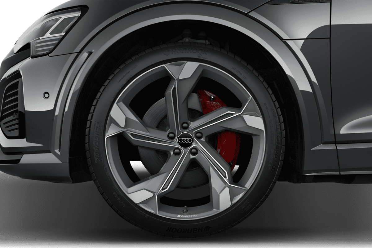 Radkappe oder Felge eines Audi SQ8 e-tron Sportback