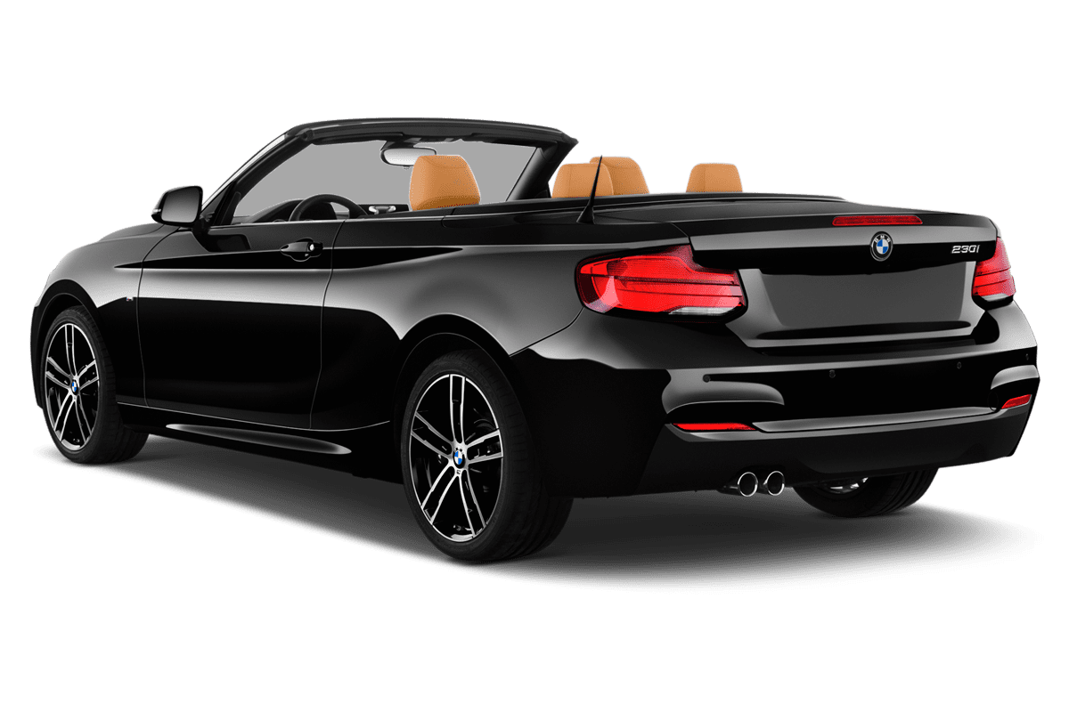 Schräge Heckansicht eines BMW 2er Cabrio, freigestellt