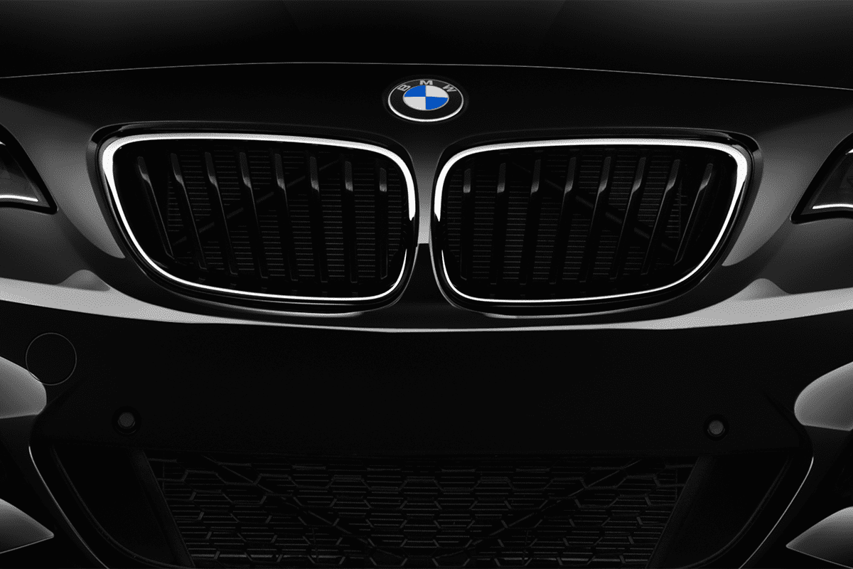 Kühlergrill eines BMW 2er Cabrio