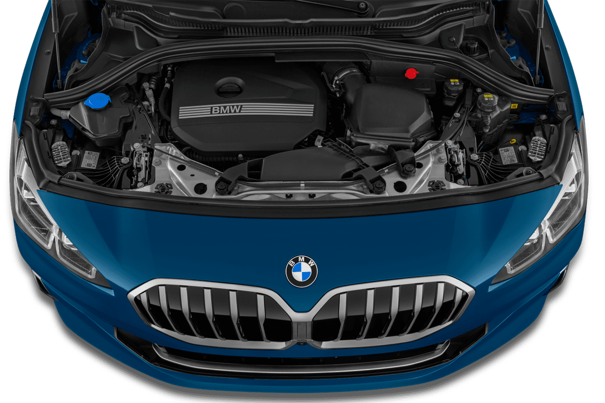 Motorraum eines BMW 2er Active Tourer Plug-in-Hybrid 