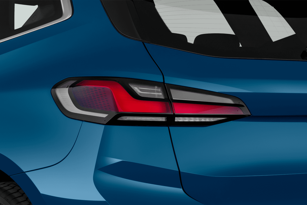 Heckleuchten eines BMW 2er Active Tourer Plug-in-Hybrid 