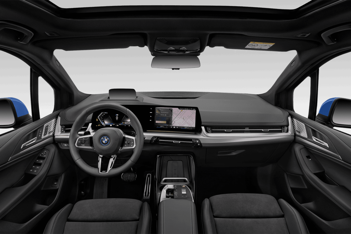 Armaturenbrett eines BMW 2er Active Tourer Plug-in-Hybrid 