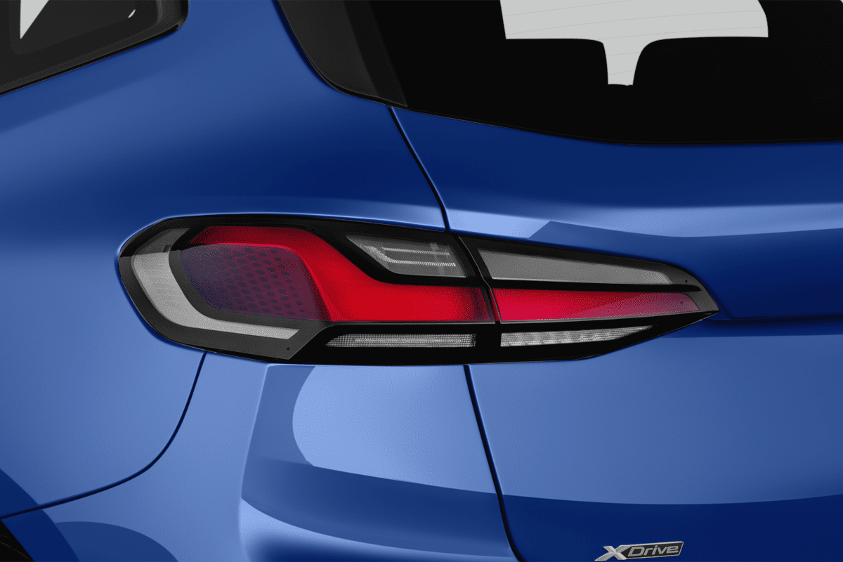 Heckleuchten eines BMW 2er Active Tourer Plug-in-Hybrid 