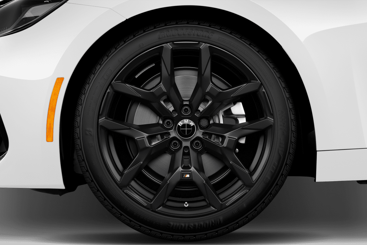 Radkappe oder Felge eines BMW 2er Coupé 