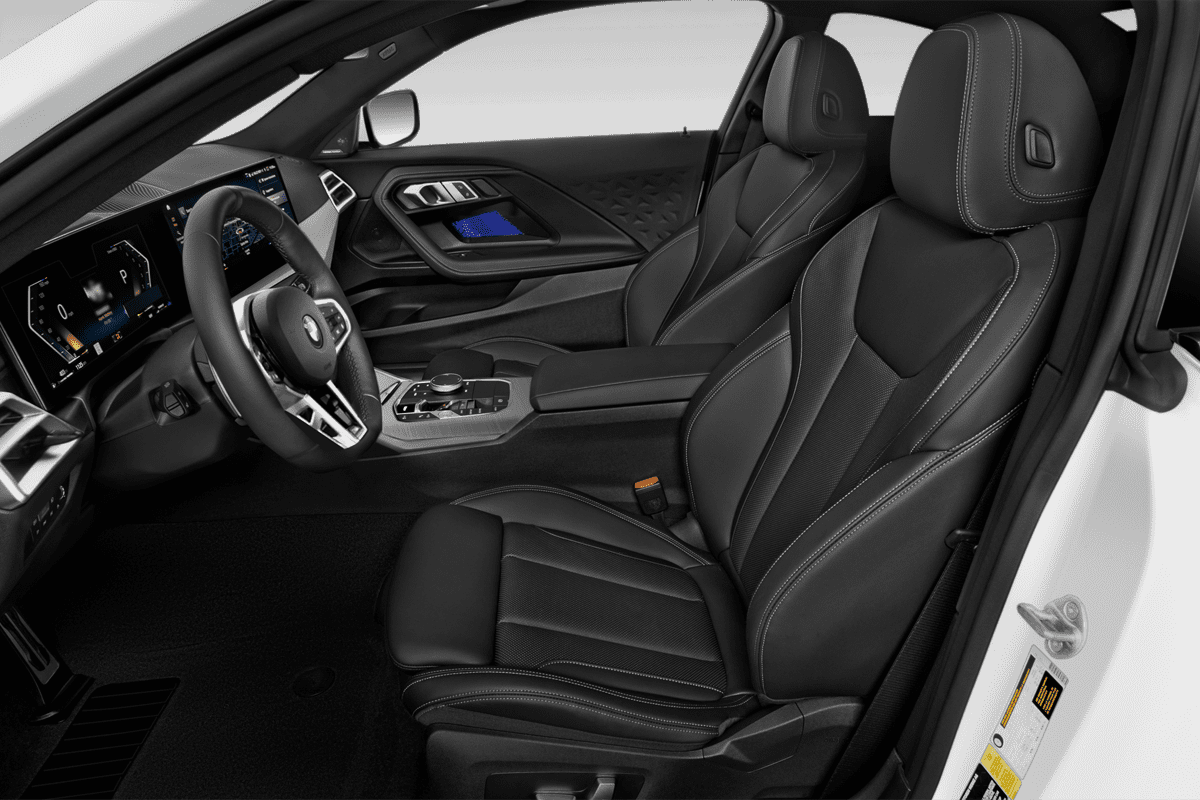 Vordersitze eines BMW 2er Coupé 