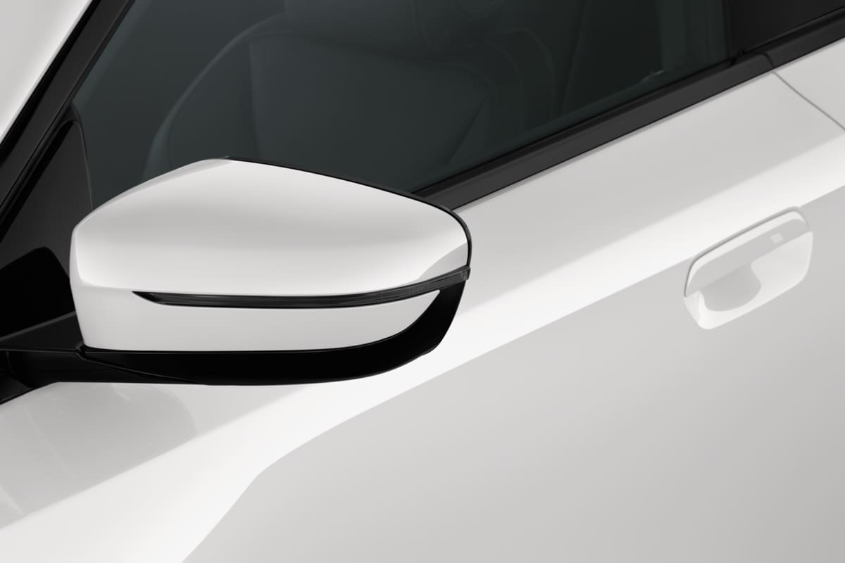 Rückspiegel eines BMW 2er Coupé 