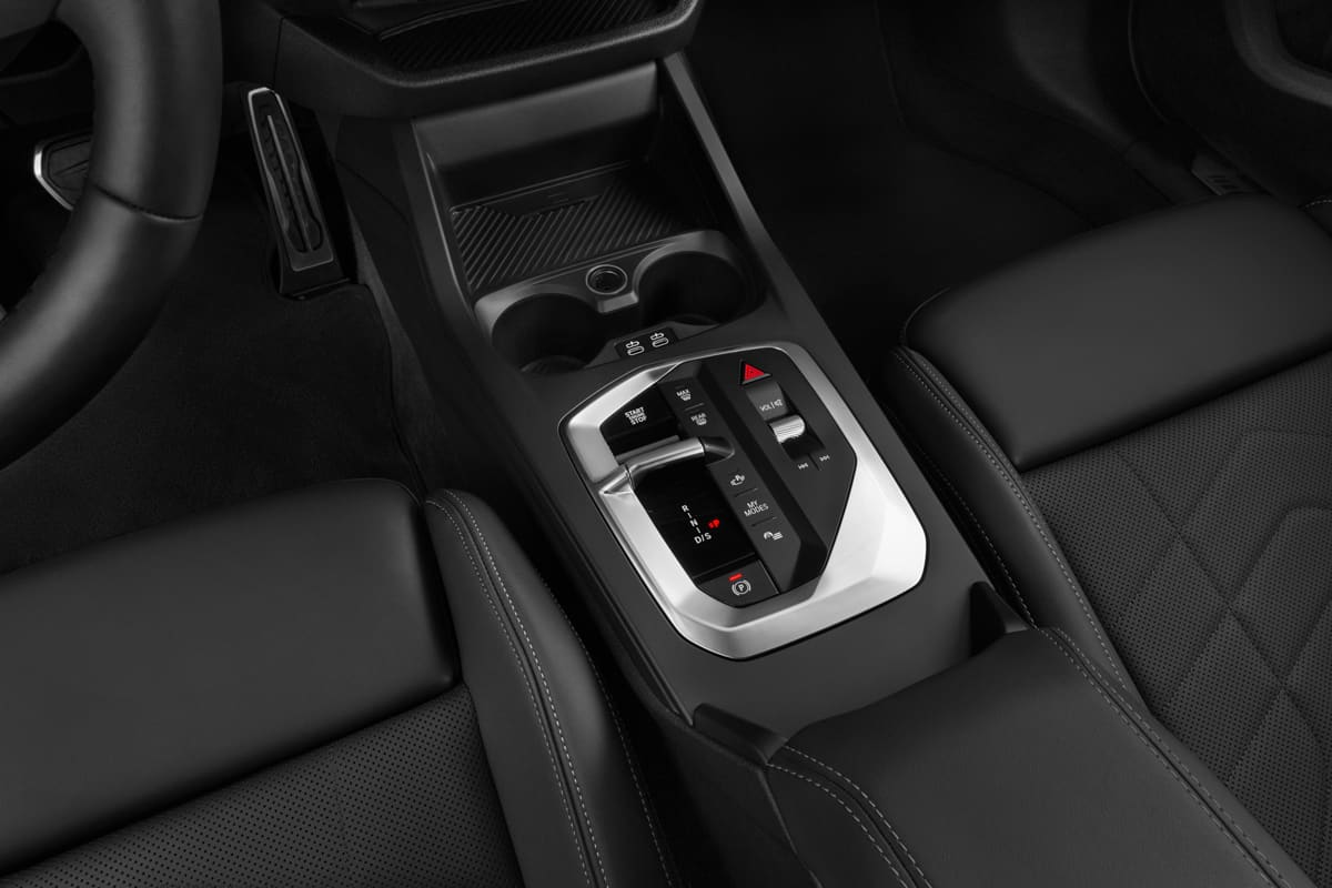 Schaltknüppel eines BMW 2er Gran Coupé