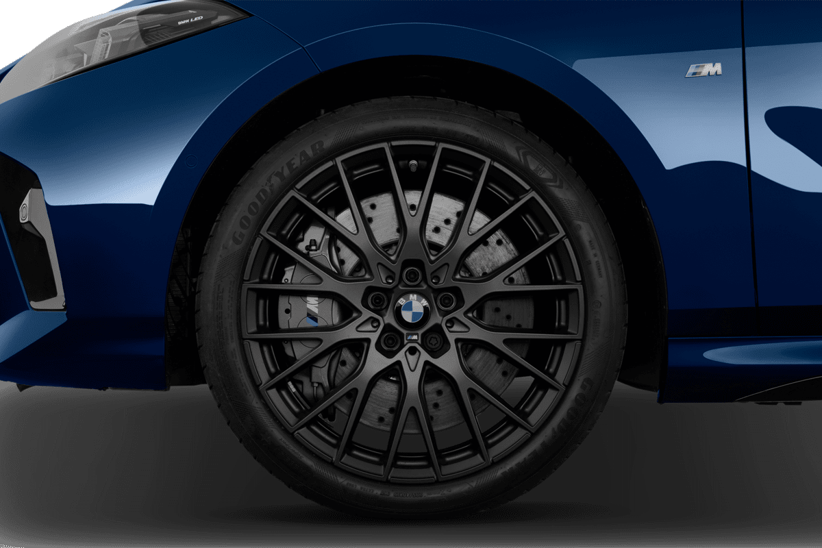 Radkappe oder Felge eines BMW 2er Gran Coupé