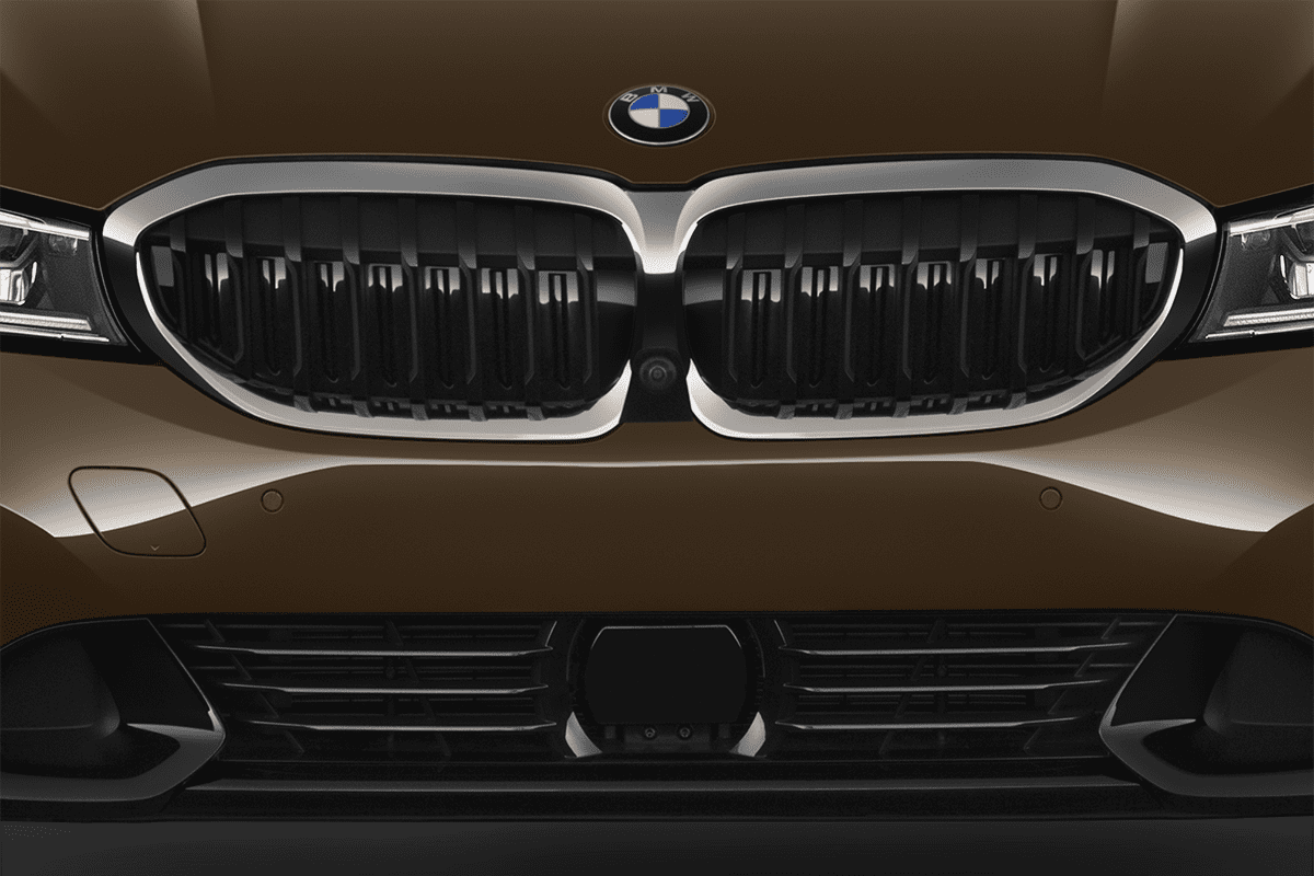 Kühlergrill eines BMW 3er Limousine Plug-in-Hybrid