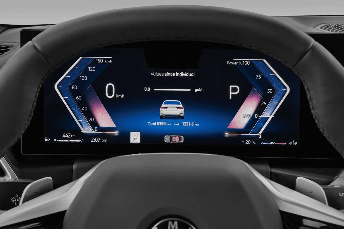 Kombiinstrument eines BMW 3er Limousine Plug-in-Hybrid