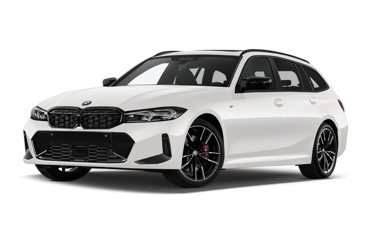 Tiefe, schrƤge Heckansicht eines BMW 3er Touring, freigestellt