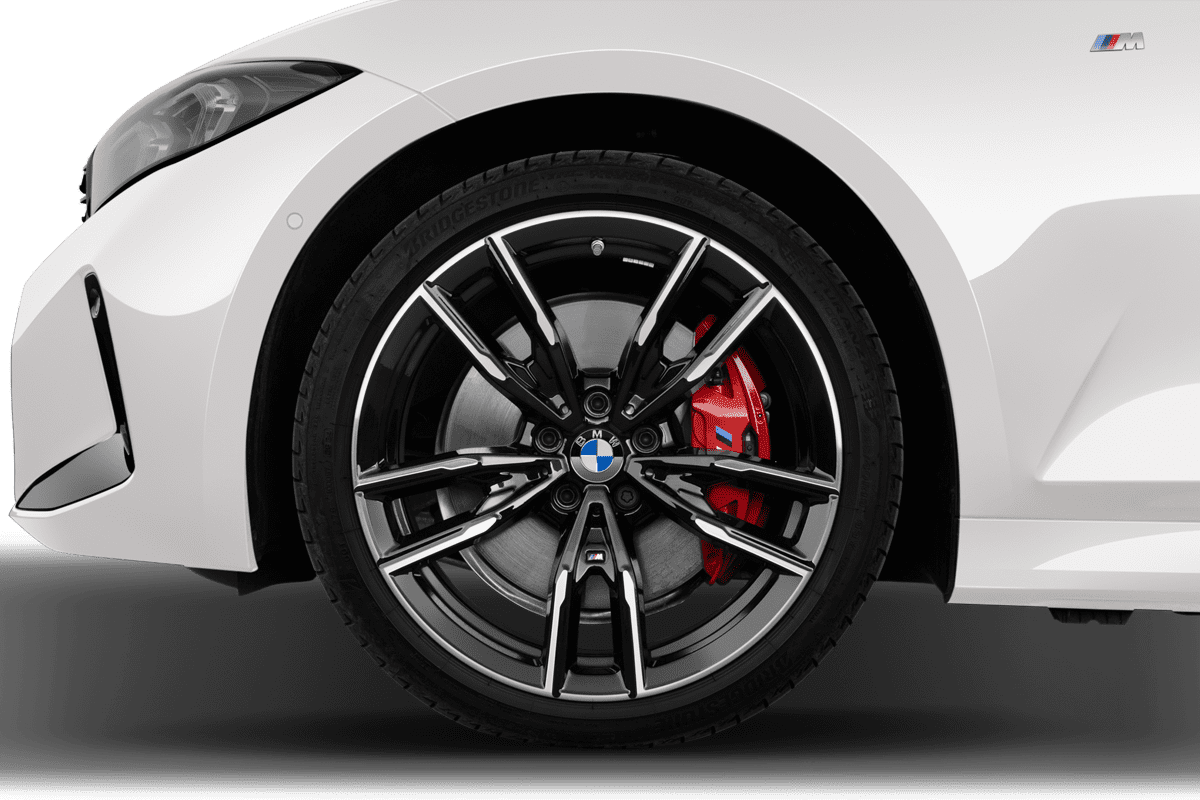 Radkappe oder Felge eines BMW 3er Touring