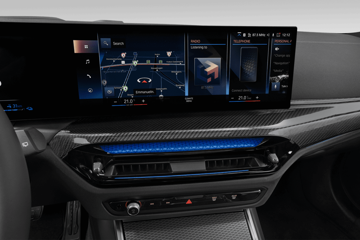 Mittelkonsole eines BMW 3er Touring Plug-in-Hybrid