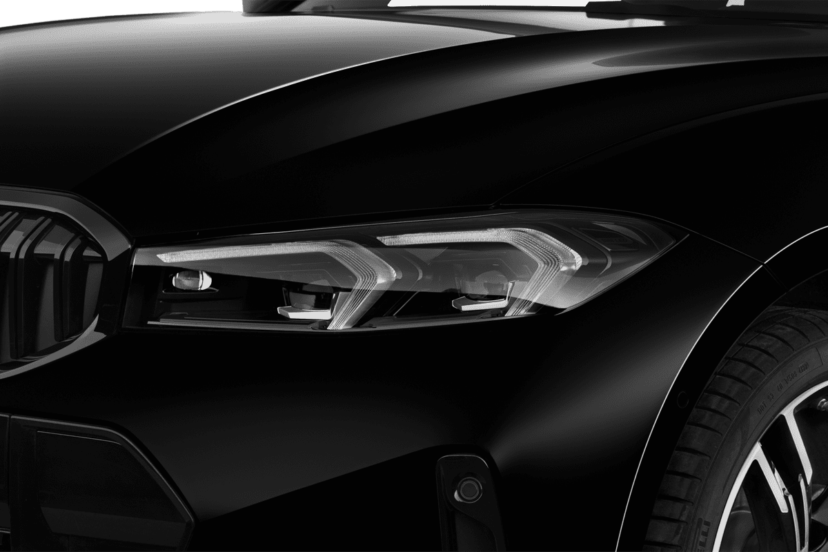 Frontscheinwerfer eines BMW 3er Touring Plug-in-Hybrid