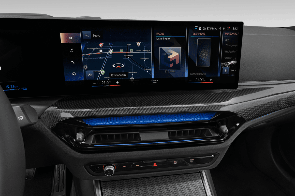 Mittelkonsole eines BMW 3er Touring Plug-in-Hybrid