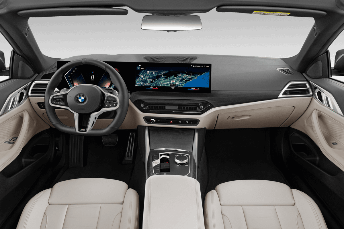 Armaturenbrett eines BMW 4er Cabrio 