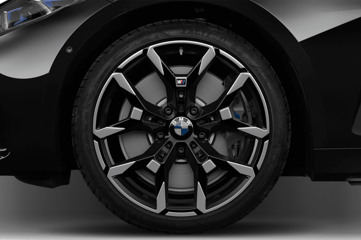 Radkappe oder Felge eines BMW 4er Cabrio 