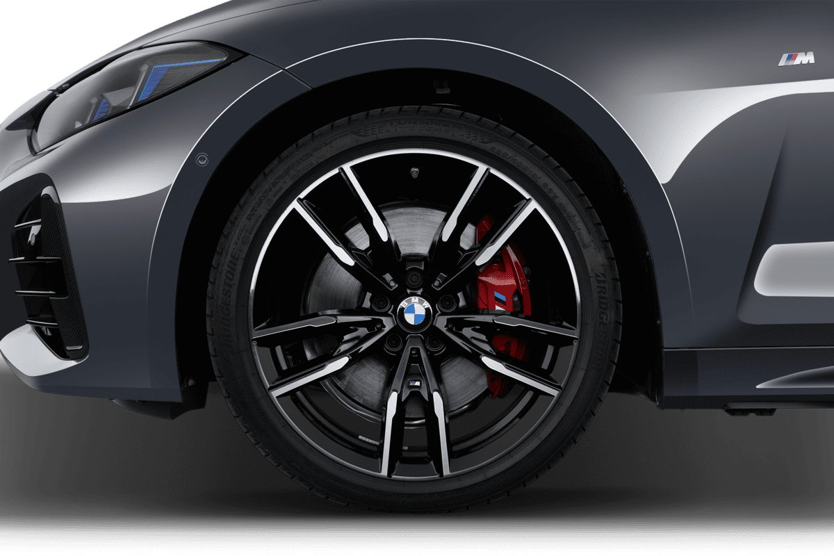 Radkappe oder Felge eines BMW 4er Coupé