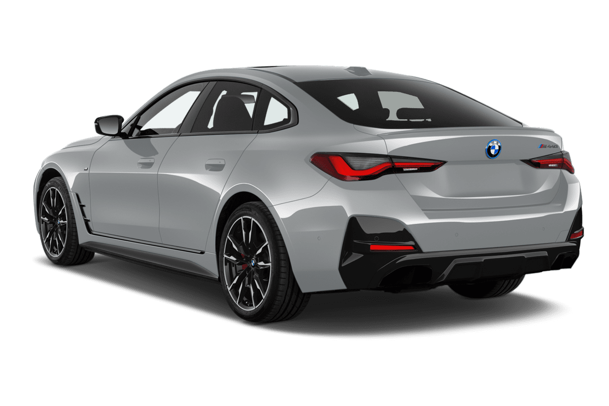 Schräge Heckansicht eines BMW 4er Gran Coupé , freigestellt