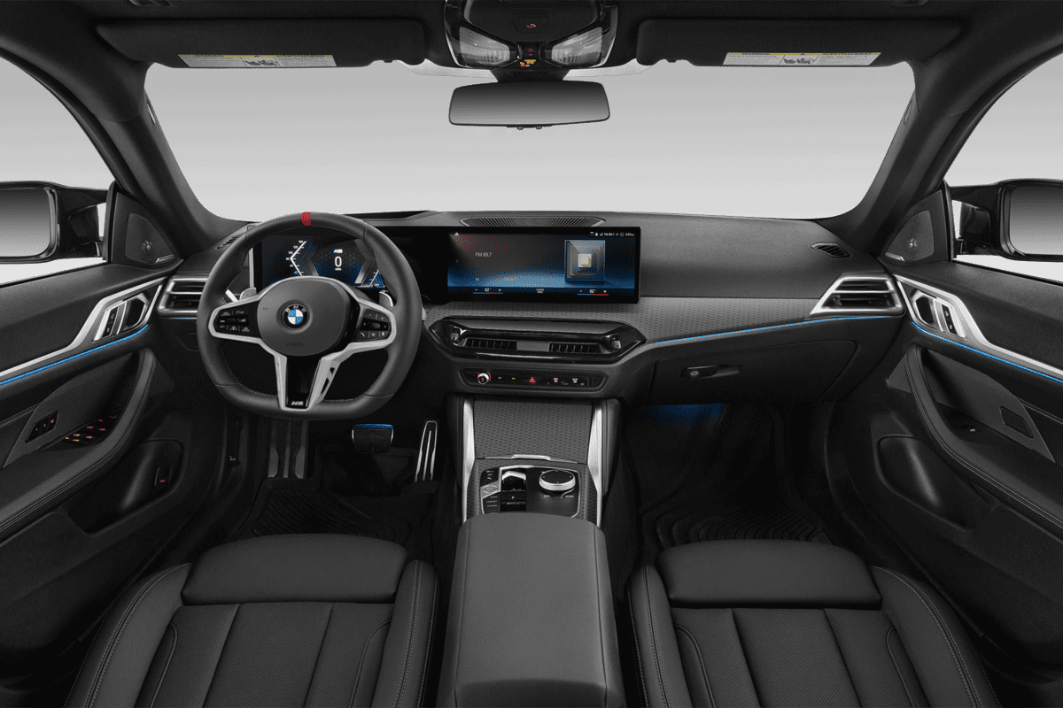 Armaturenbrett eines BMW 4er Gran Coupé 