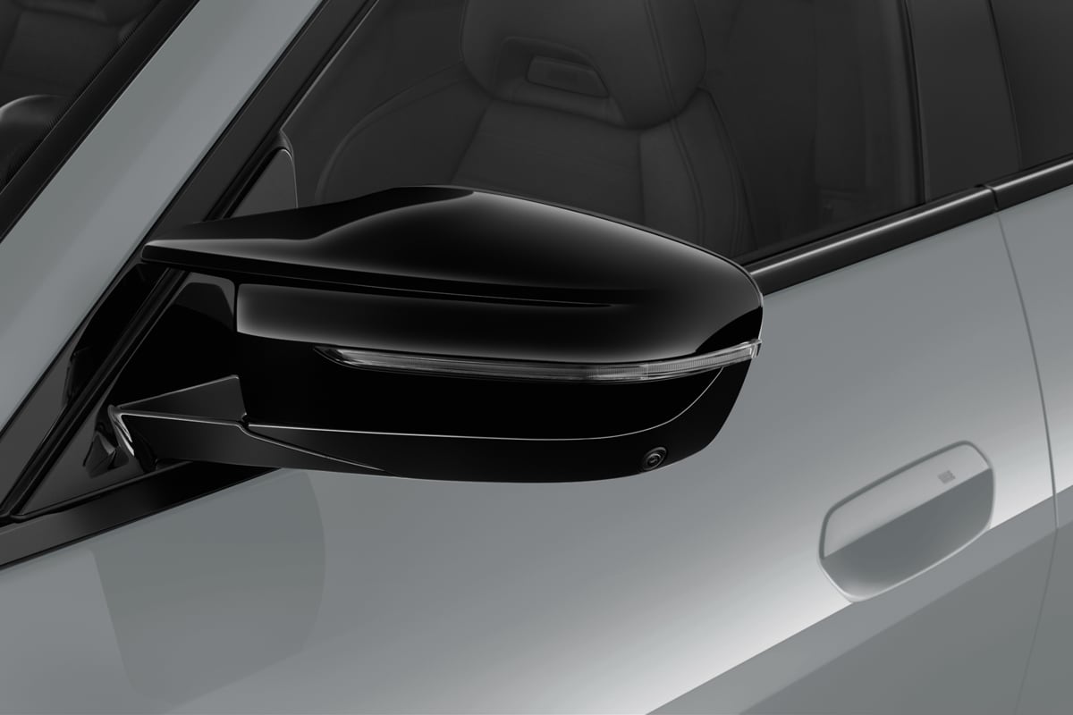 Rückspiegel eines BMW 4er Gran Coupé 