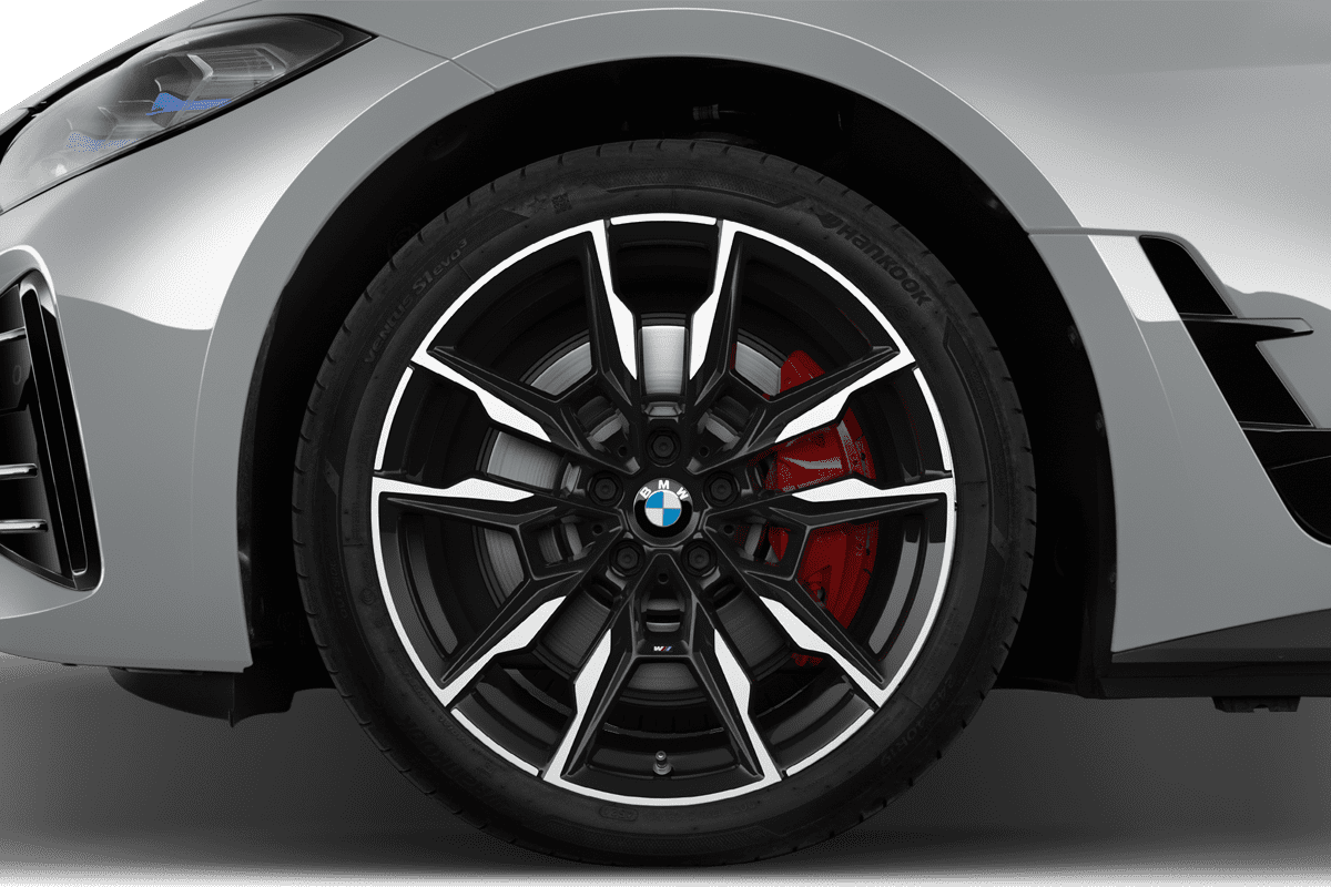 Radkappe oder Felge eines BMW 4er Gran Coupé 