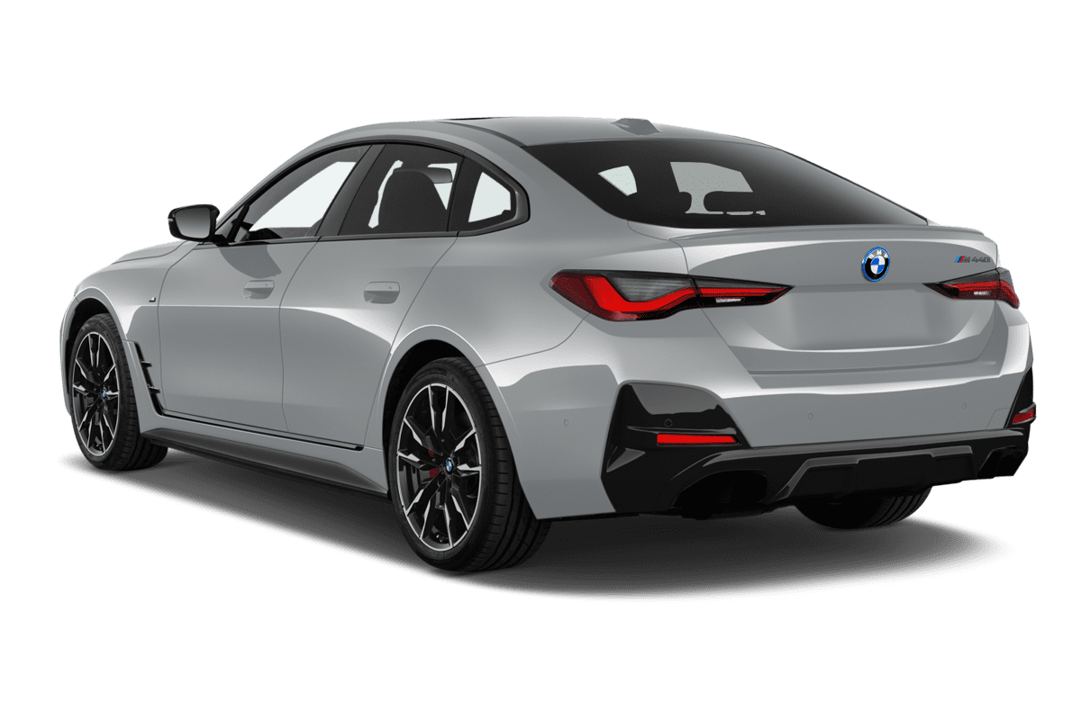 Schräge Heckansicht eines BMW 4er Gran Coupé , freigestellt